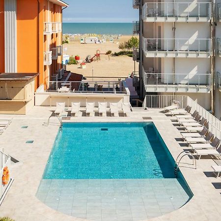 Hotel Garni' Serena Caorle Eksteriør billede