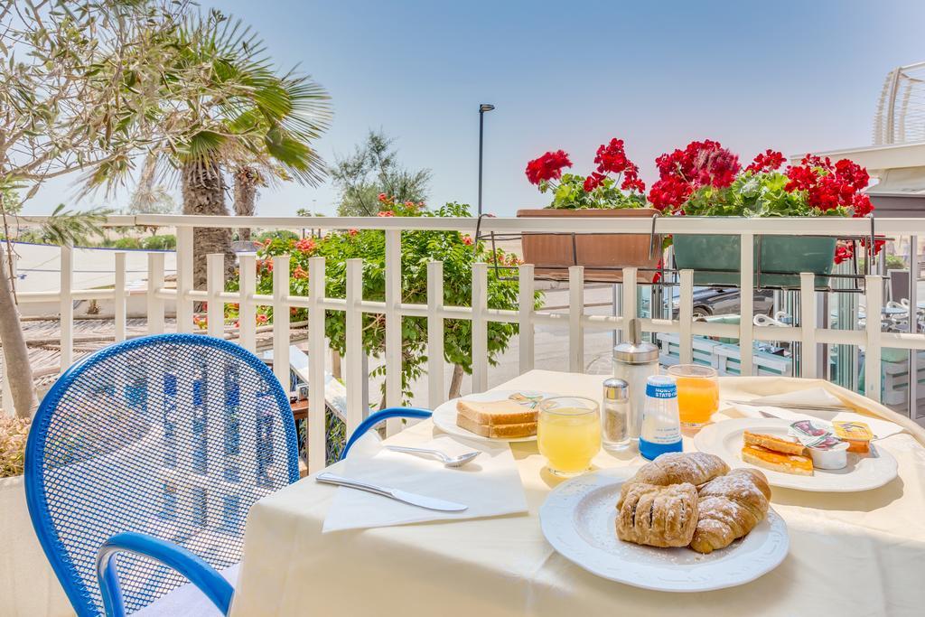 Hotel Garni' Serena Caorle Eksteriør billede