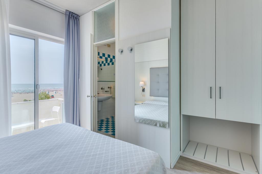 Hotel Garni' Serena Caorle Eksteriør billede