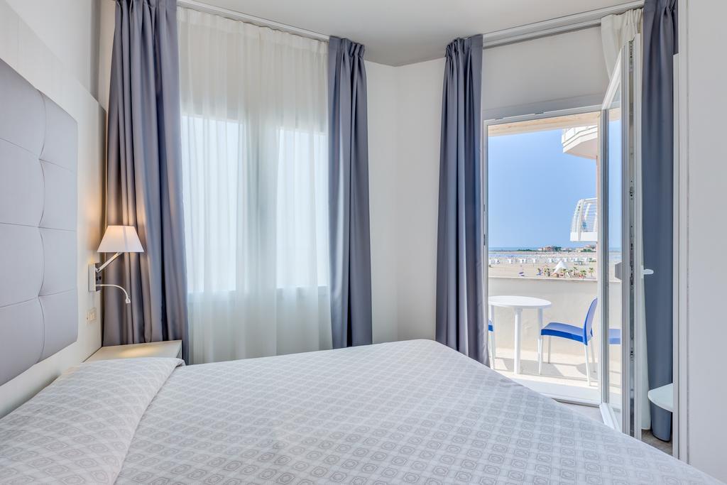 Hotel Garni' Serena Caorle Eksteriør billede