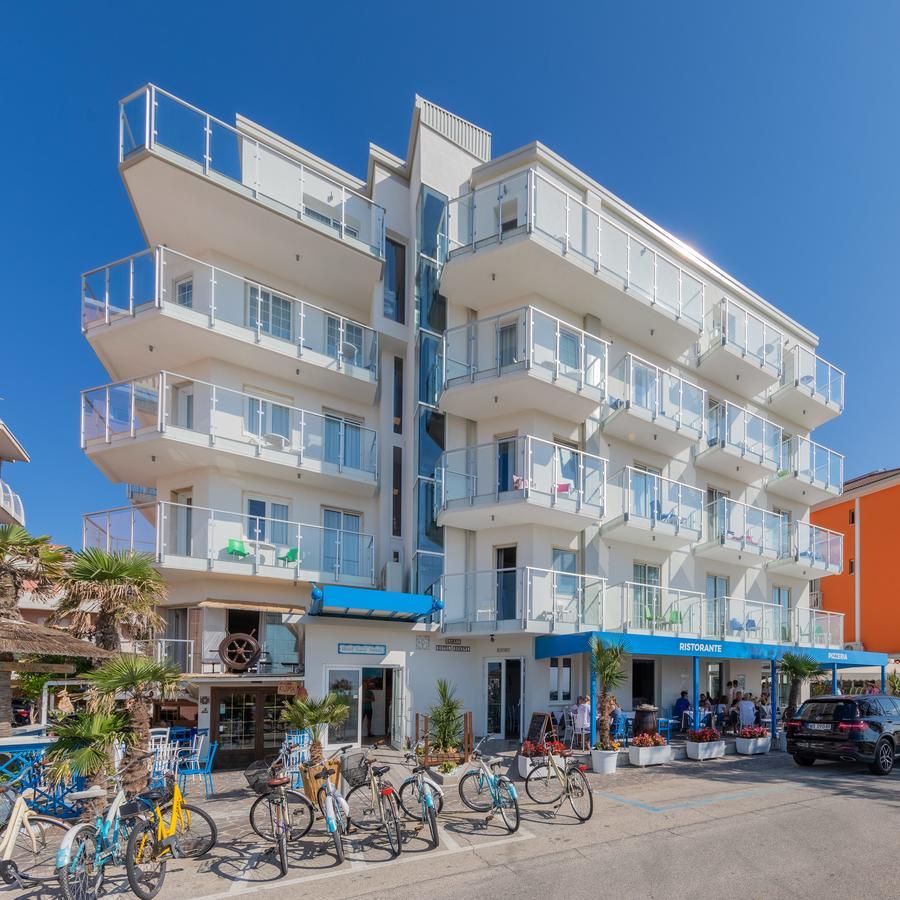 Hotel Garni' Serena Caorle Eksteriør billede