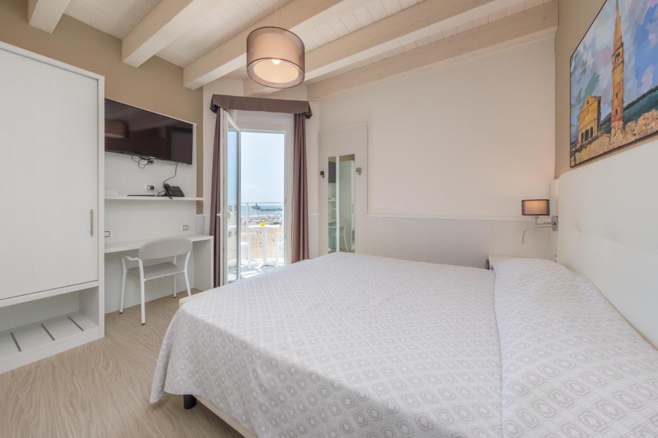 Hotel Garni' Serena Caorle Eksteriør billede