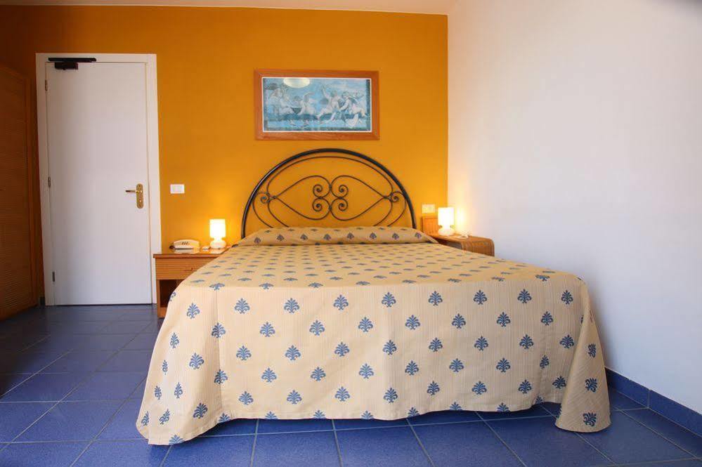 Hotel Garni' Serena Caorle Eksteriør billede