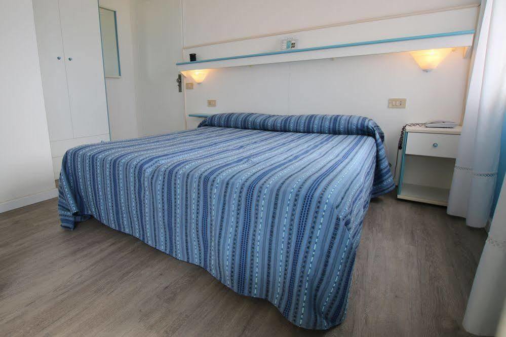 Hotel Garni' Serena Caorle Eksteriør billede