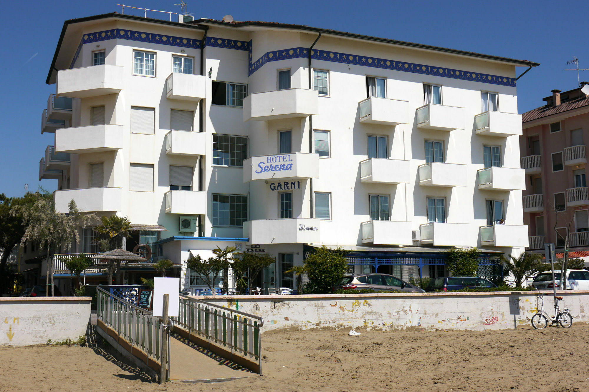 Hotel Garni' Serena Caorle Eksteriør billede
